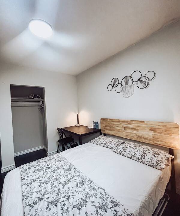 Emery Resort | Private room ∙ 1 guest