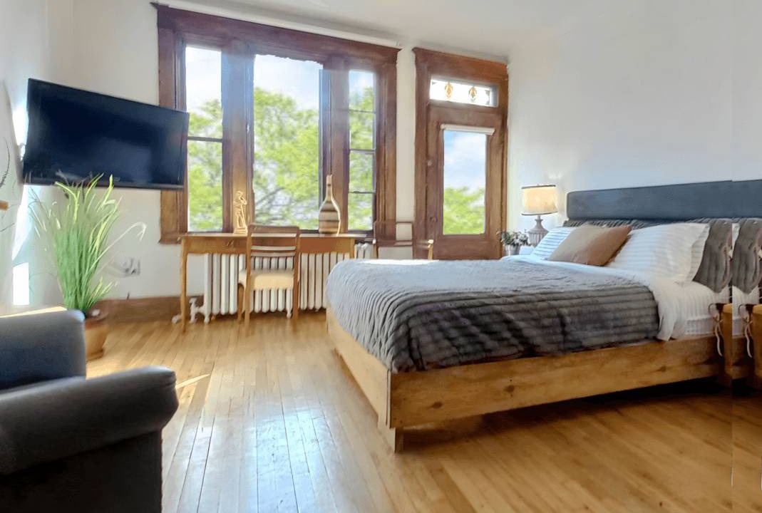 De Lorimier Resort | Private room ∙ 2 guests