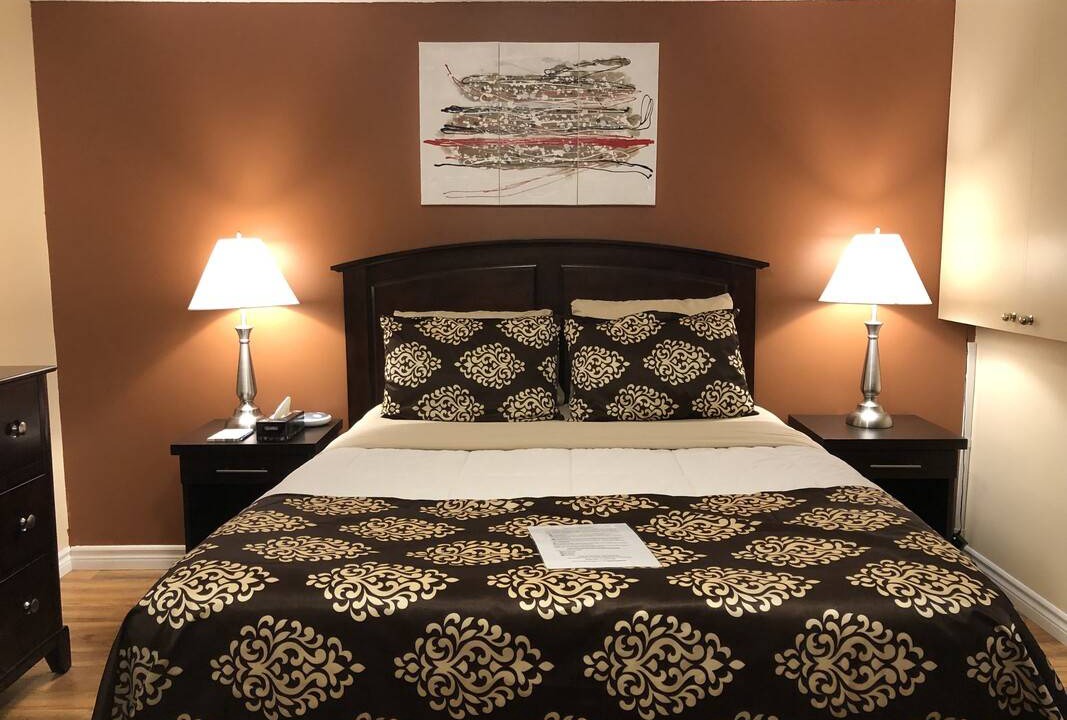Bathurst Resort | Private room ∙ 6 guests