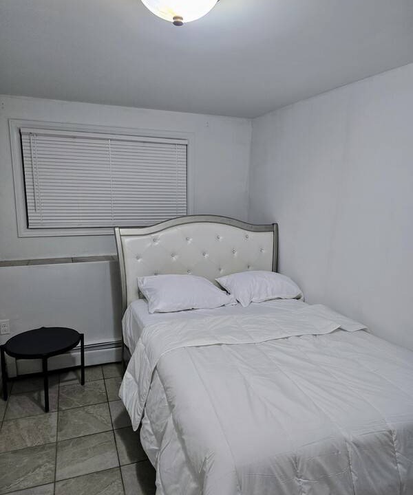 Halifax Resort | Private room ∙ 3 guests