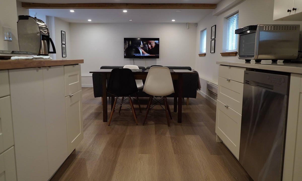 Riley Park Apartment | Private Suite Steps to Main St.