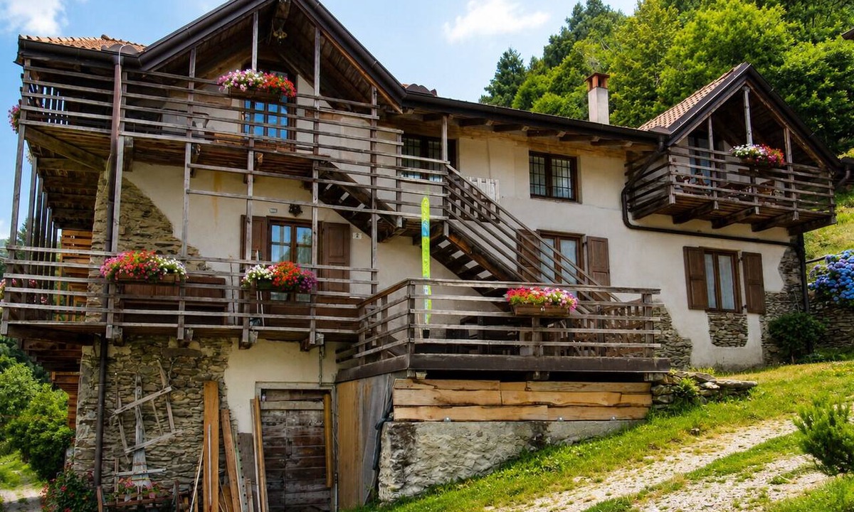 Caldonazzo Apartment | Pure Nature in Trentino – Vacation Rental with a Terrace & Mountain Views Near Lake Caldonazzo!