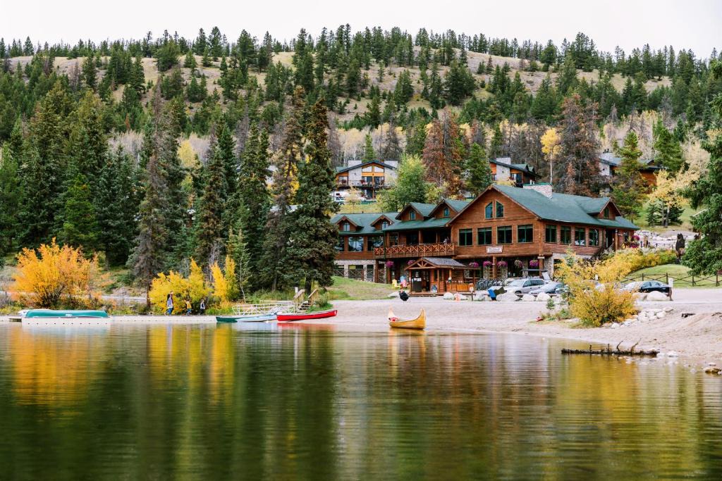Jasper Resort | Pyramid Lake Lodge