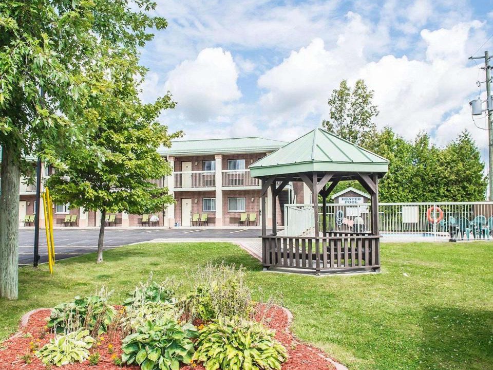 Quality Inn Islands | Gananoque
