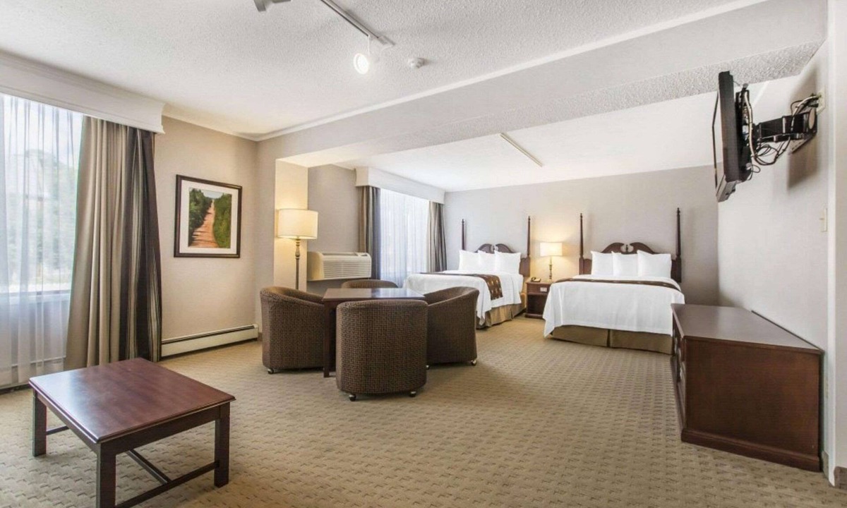 Charlottetown Hotel | Quality Inn & Suites Downtown