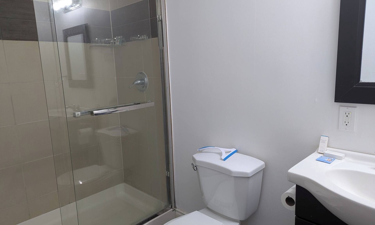 Grand River South Apartment | Queen bed occupancy with attached washroom - Close to YKF airport