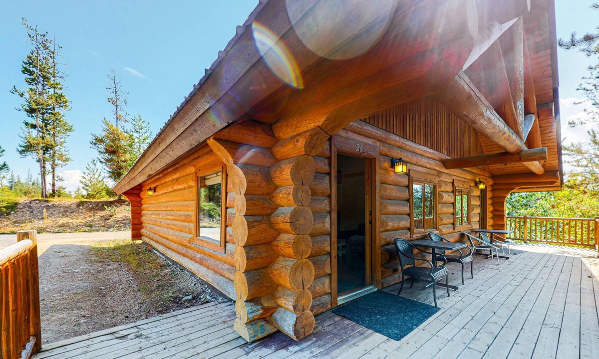 Lac Le Jeune Cabin | Quiet cabin getaway with private deck, full kitchen, & complimentary internet