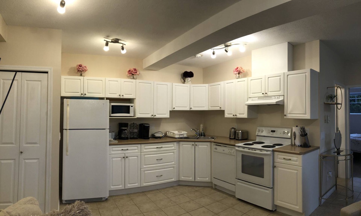 Maple Ridge House | Quite beautiful comforting house in the nature close to the lakes and parks