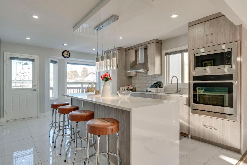 Calgary Ski Chalet | Rare Find fully renovated 6 bedroom 3 bath and both levels