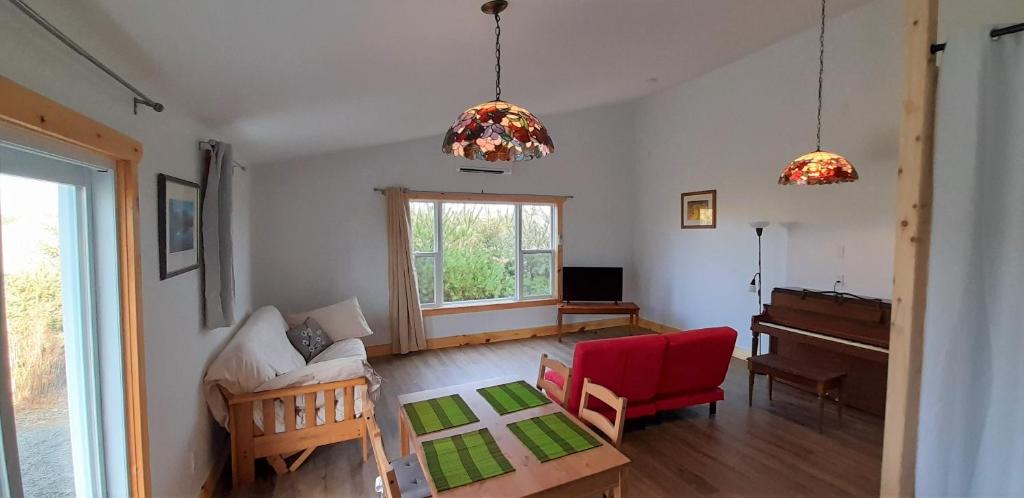 Lunenburg House | Red Barn Bed & Breakfast