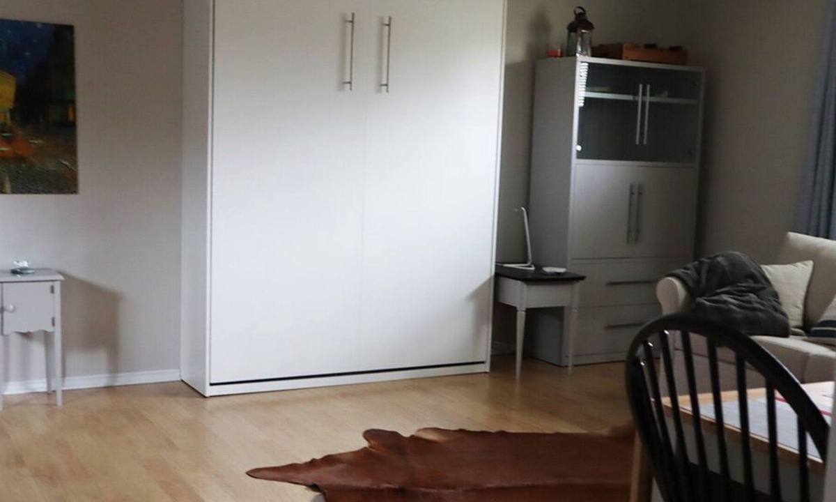 Ottawa Division Apartment | Relaxful Trendy Suite w/Fireplace