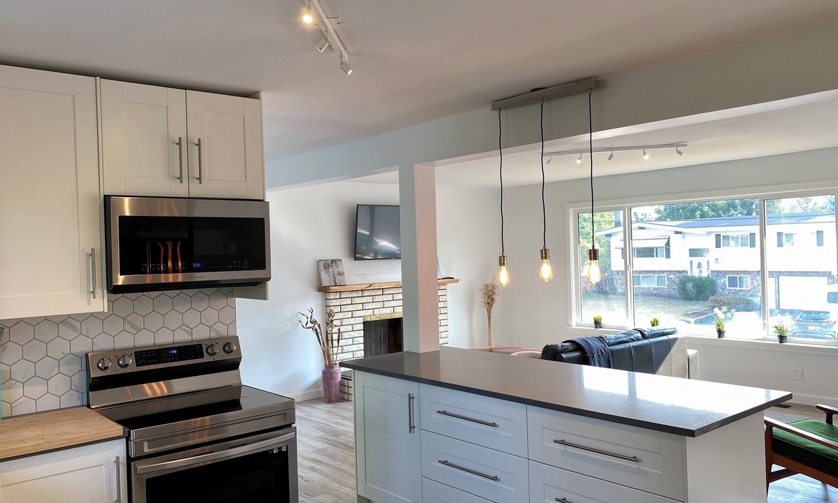 Chilliwack Proper Village West House | Renovated & Central 3 Bed + 2 Bath
