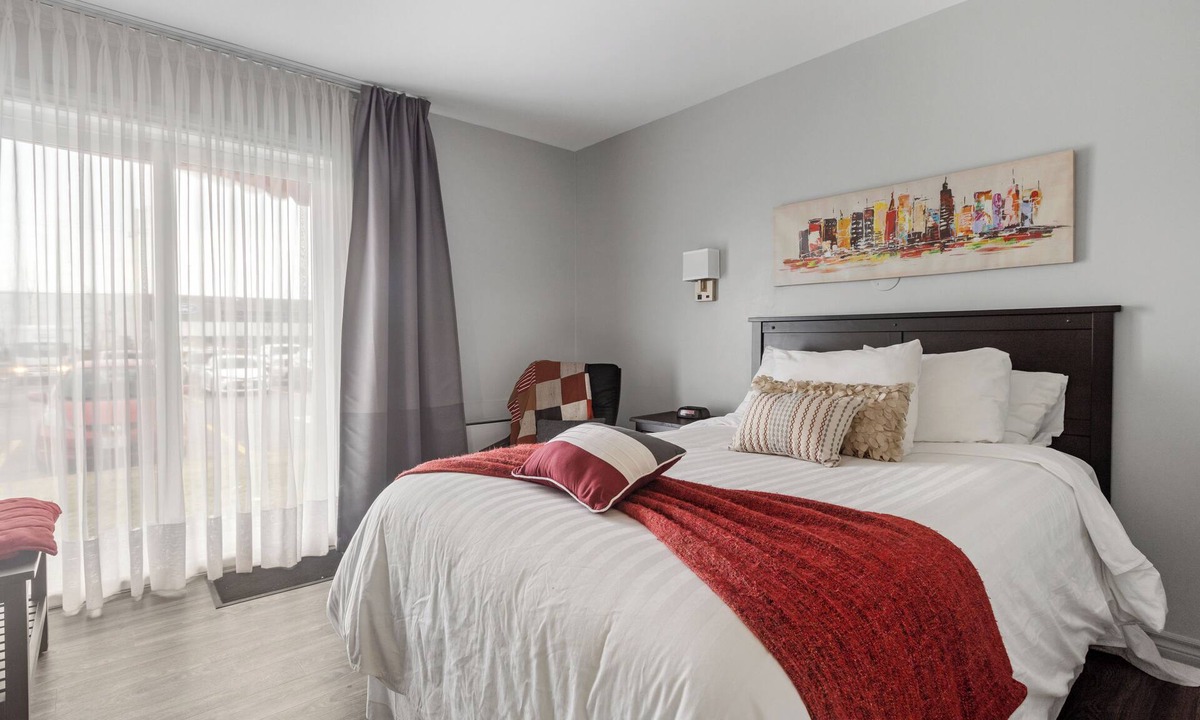 Casselman Hotel | Restauparc Motel - Double Bed Size with Kitchenette & Desk & Private