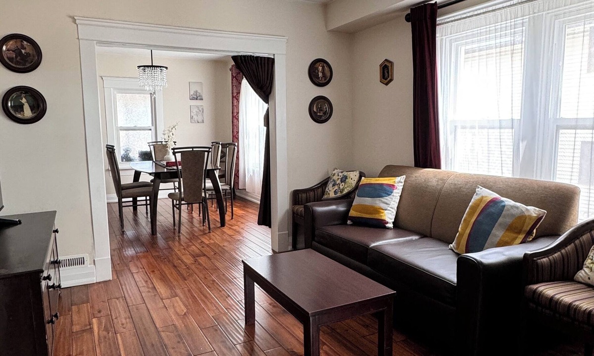Niagara Falls House | *Riverview cottage* perfect for family vacation