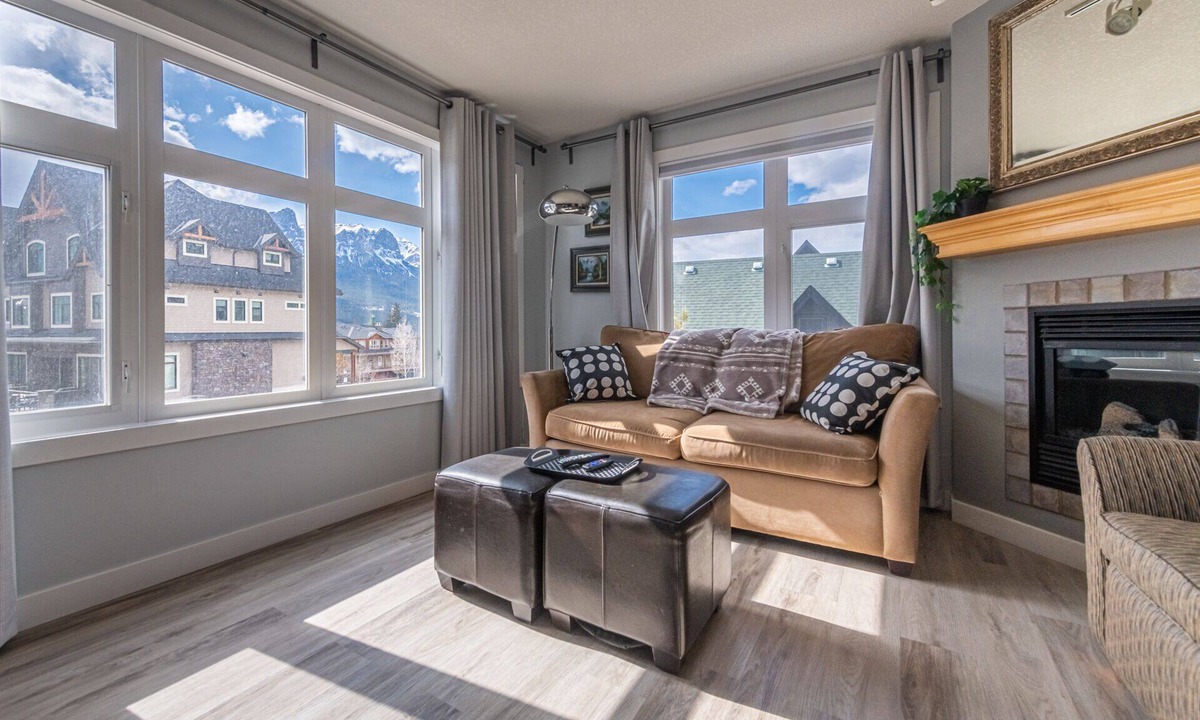Canmore Apartment | Rocky Mountain View Condo (2 to 4 Persons)