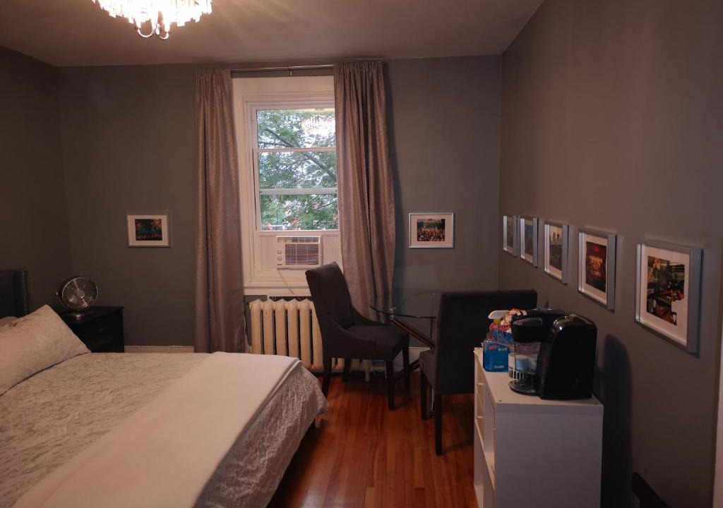 Quartier des Spectacles House | Room with King Bed in Shared 3 Bedroom Downtown