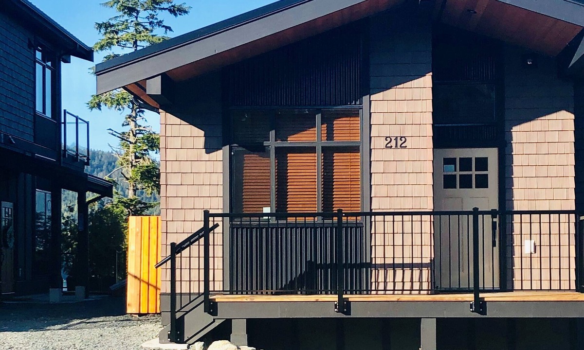 Port Renfrew Cottage | Sandy Feet Retreat- Port Renfrew