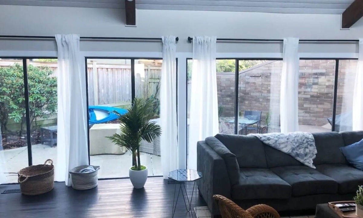 Boundary Bay House | SeaBreeze and Salty Air- Lovely Beach Getaway! NEW - Air Conditioning!