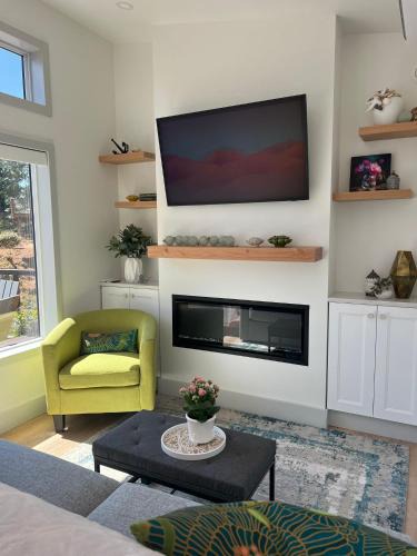 Otter Point Apartment | Serene Forest Retreat
