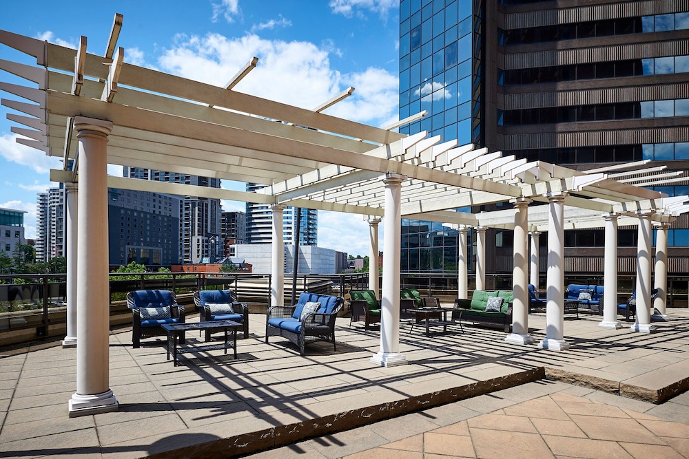 Central Hamilton Hotel | Sheraton Hamilton Hotel