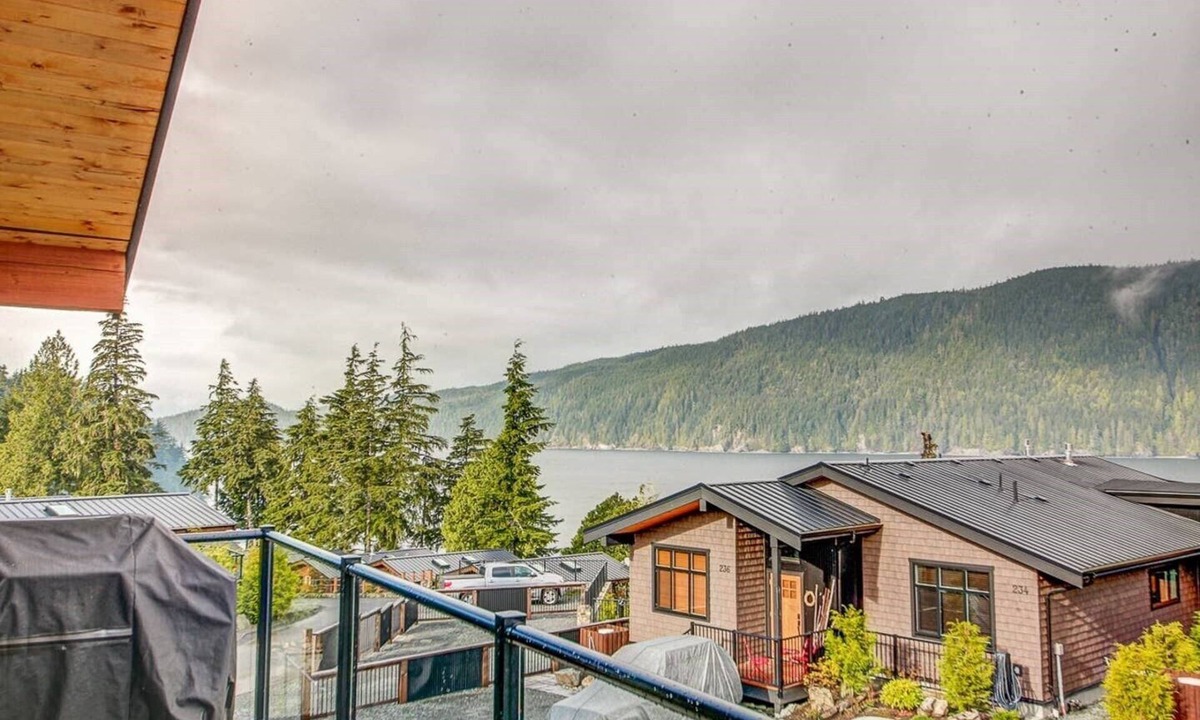 Port Renfrew House | Shore 2 Please - UPPER (Amazing Oceanviews) H198251310