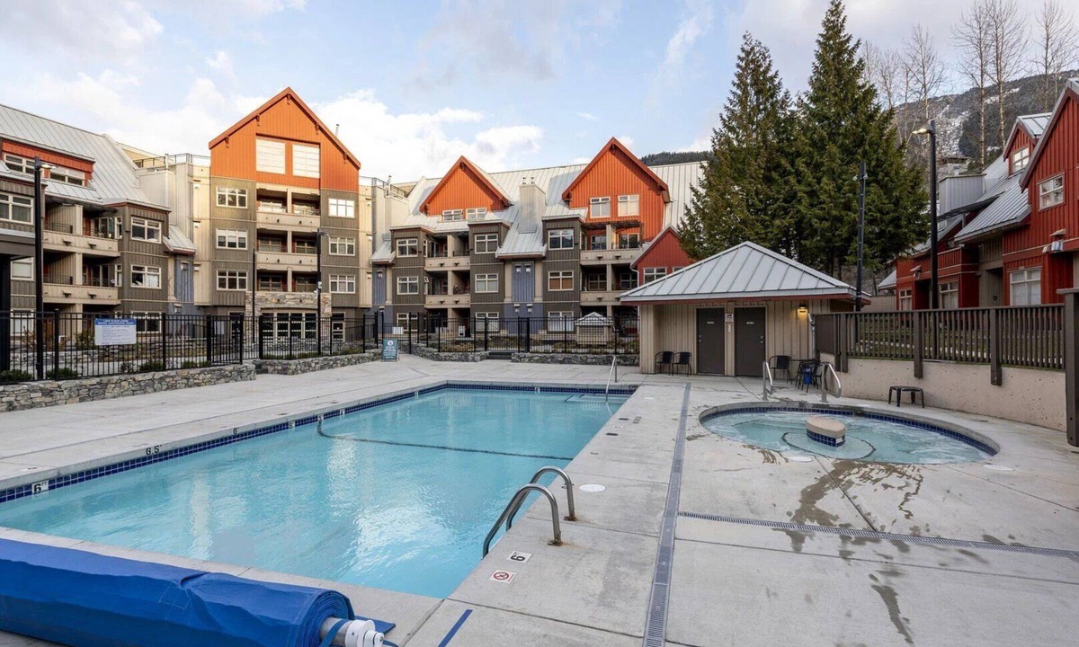 Peak Lodge Whistler | Whistler Creekside