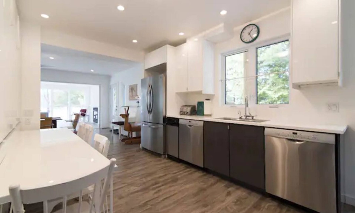 Frontenac Villa | sleep 22, 10 br 7 baths, hot tub, lakefront, view