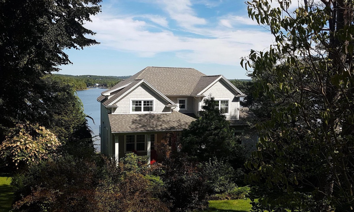 Masons Point House | Spacious family-friendly oceanfront house, minutes from all amenities.