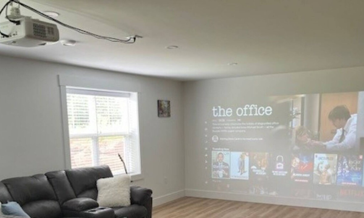 Charlottetown House | Spacious 4 bedroom - 5 min from City Center!