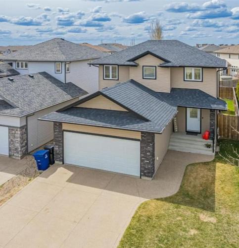 Stonebridge House | Spacious 4BR-4BA House for Large Families & Group in Stonebridge