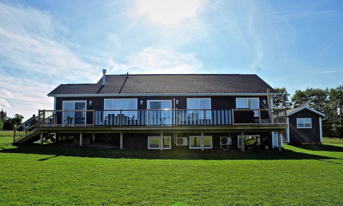 Brackley Beach House | Spacious Beach House/A/C, Bordering Brackley Beach
