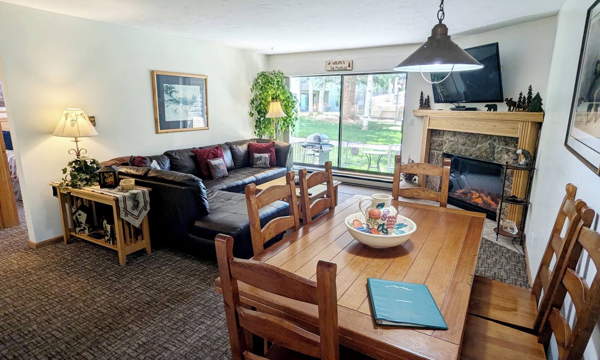 Avon Condo | Spacious Condo w/FREE WiFi, Parking, Heated Pool, Hot Tubs, Skier Shuttle,