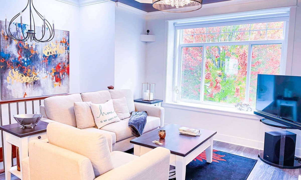 Renfrew-Collingwood House | Spacious Family Home with Garden in Vancouver