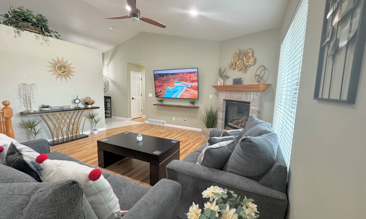 West Valley City House | Spacious Getaway Home in The Valley - Top Unit