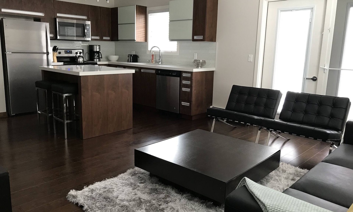 Saskatoon Condo | Spacious newly built comfortable apartment - 2 beds, 2 bathrooms
