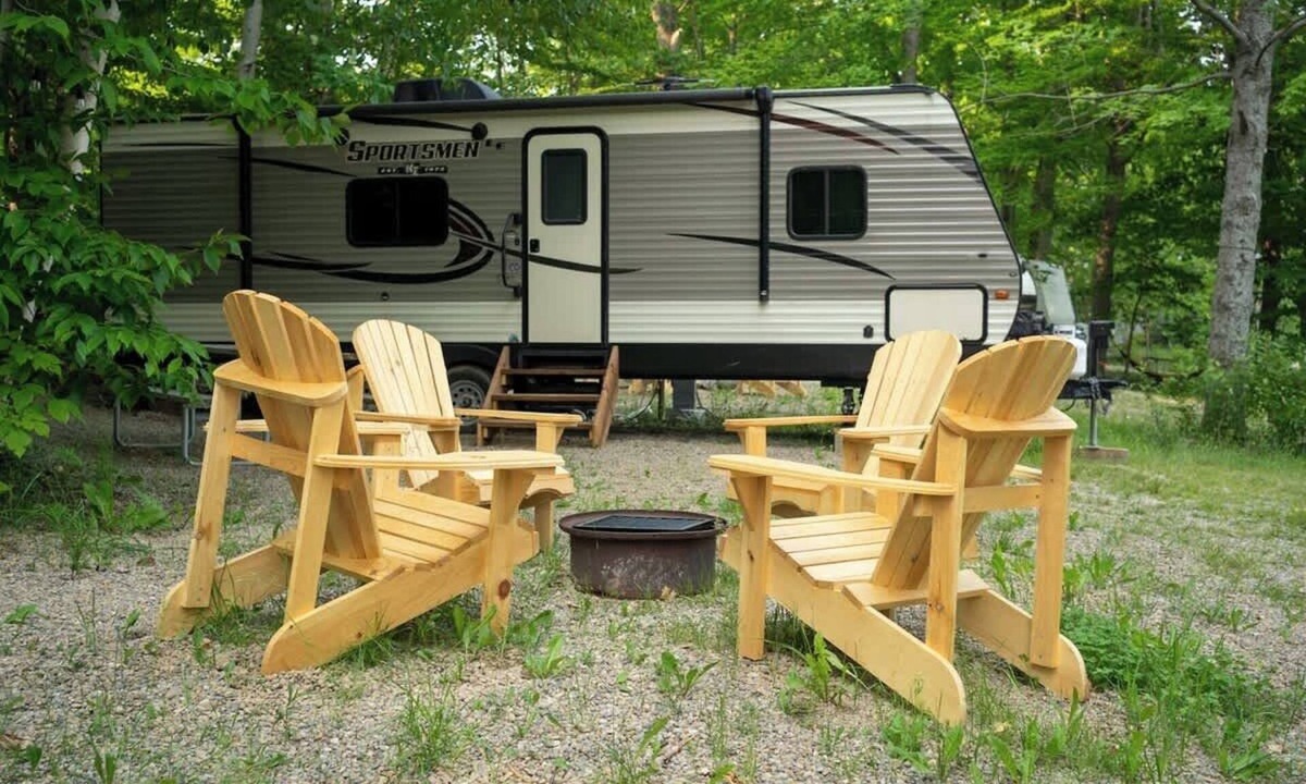 Miller Lake House | Spacious Sportsman RV | Luxury Glamping by Grotto