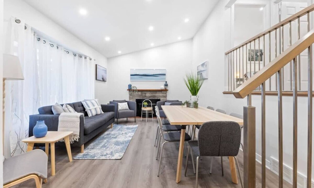 Montreal House | Spacious Urban Cabin in West Montreal - 4BR