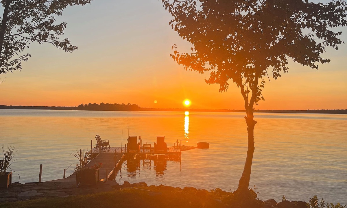 Drummond-North Elmsley House | Spectacular Home on Mississippi Lake Near Ottawa, Perth and Stonefields Estate