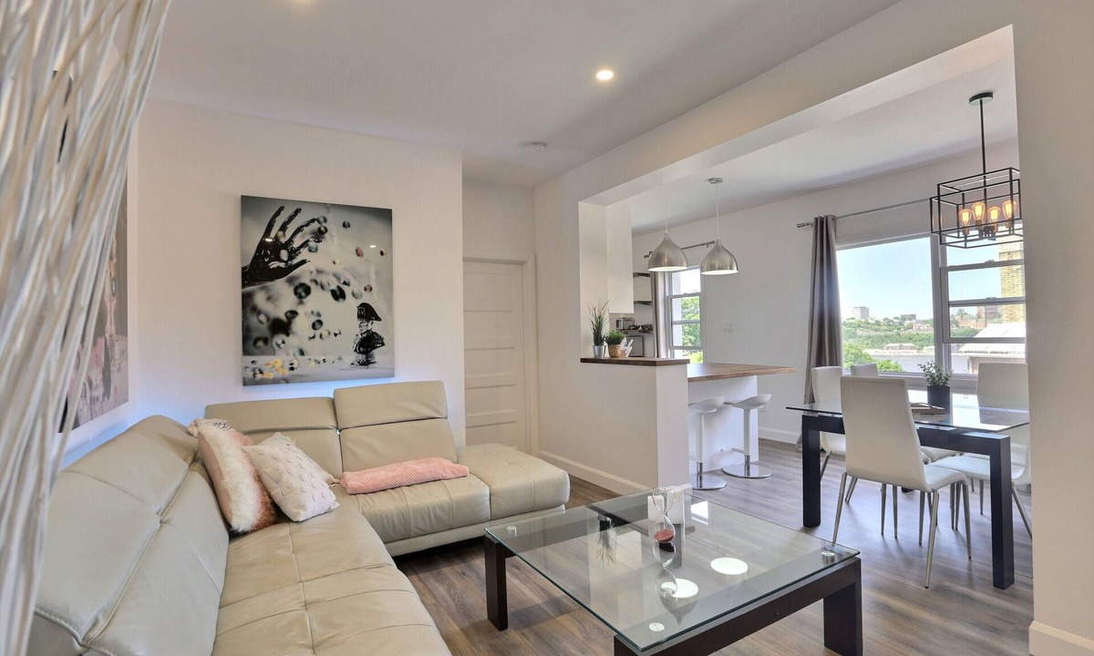 Desjardins Apartment | Spectacular, Lunch with the Chateau Frontenac! Air-conditioned Free parking!