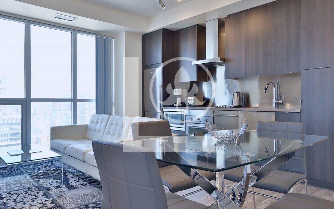 Toronto Entertainment District Apartment | Splendid - Luxury Executive Condo King West