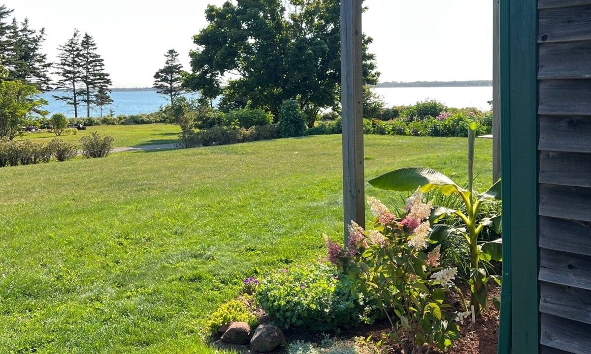 Naufrage Condo | Spry 0ne .Ned's Landing at Spry Point
