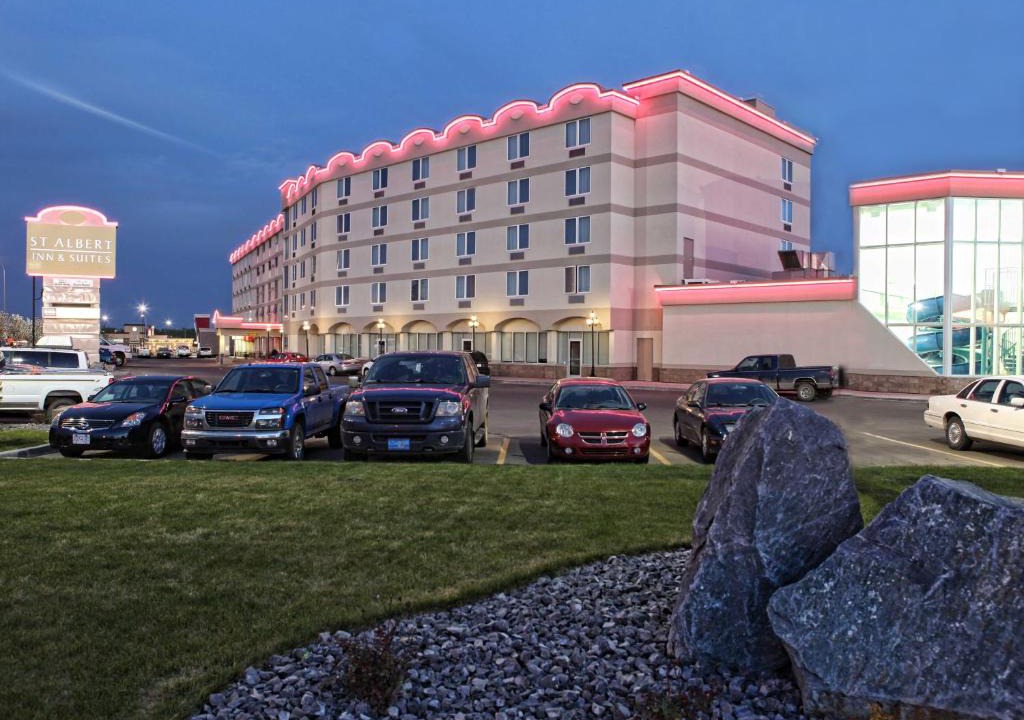 St. Albert Hotel | St. Albert Inn & Suites