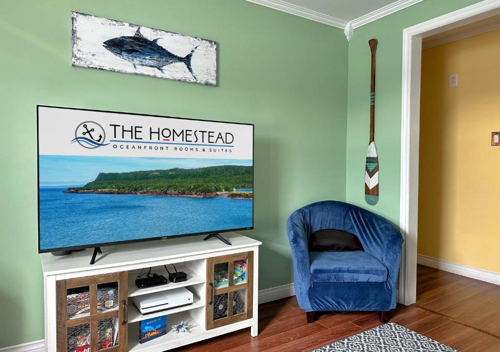 Norman's Cove-Long Cove House | Starboard suite @ The Homestead Oceanfront