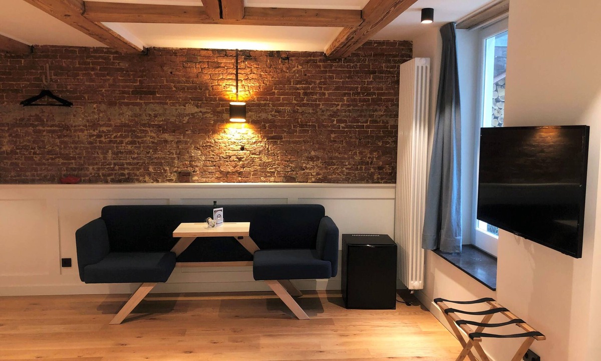 Oostelijke Eilanden en Kadijken Bed & Breakfast | Stay in our centrally located 18th century house. Contactless stay possible.