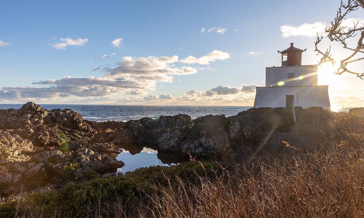 Ucluelet Apartment | Steps to the Beach & Wild Pacific Trail! ⎮Sandpiper
