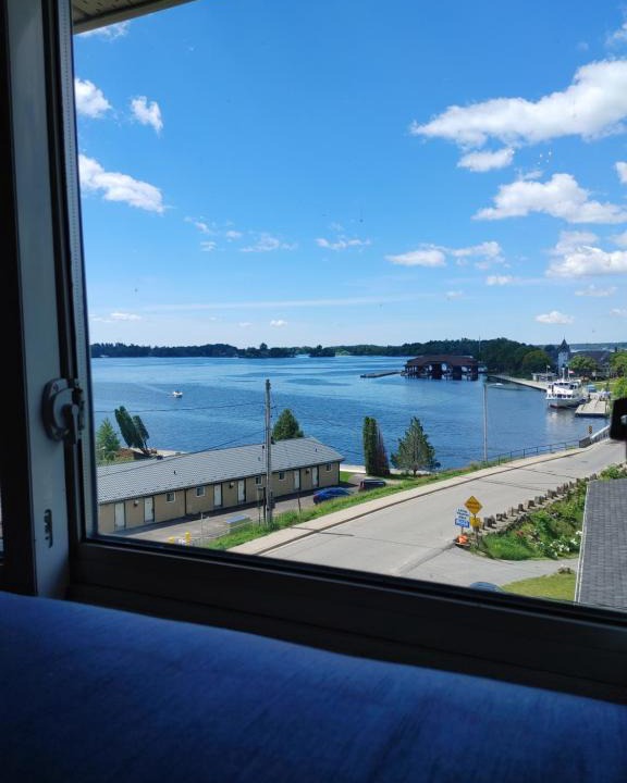 Gananoque Bed & Breakfast | Stonewater Manor B&B