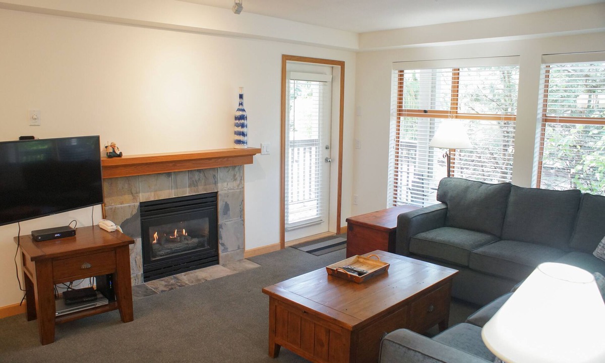 Village North Condo | Stoney Creek Northstar, Great location, BBQ, Pool & Hot Tub, Full Renovation