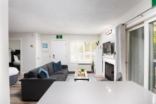 Craigleith House | Studio Condo @ North Creek|Pool/Hot Tub/Crave TV