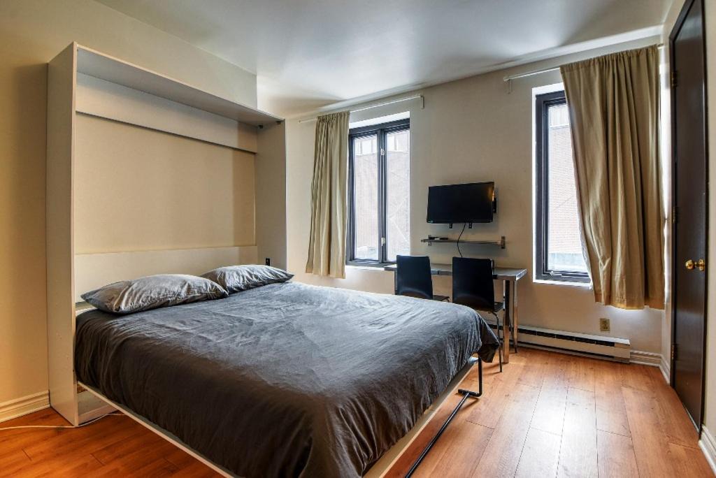 Quartier des Spectacles Apartment | Studio Stays Downtown Montreal
