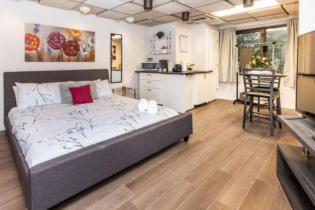 Renovated Little Italy | Centretown West